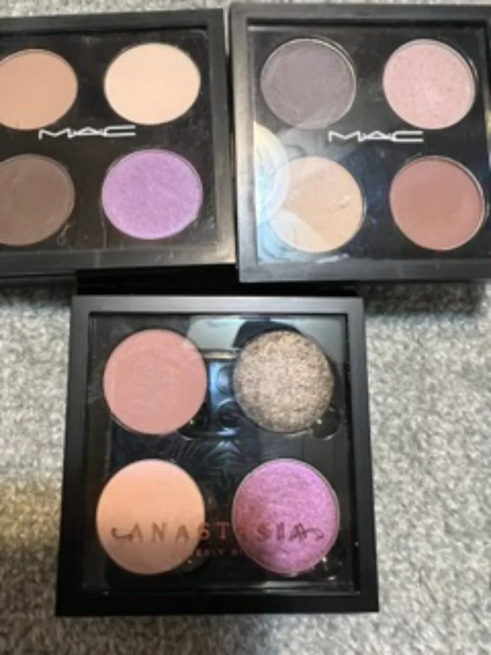 Almost New 2 MAC Eyeshadow Quads & 1 Anastasia Eyeshadow Quad in Neutrals